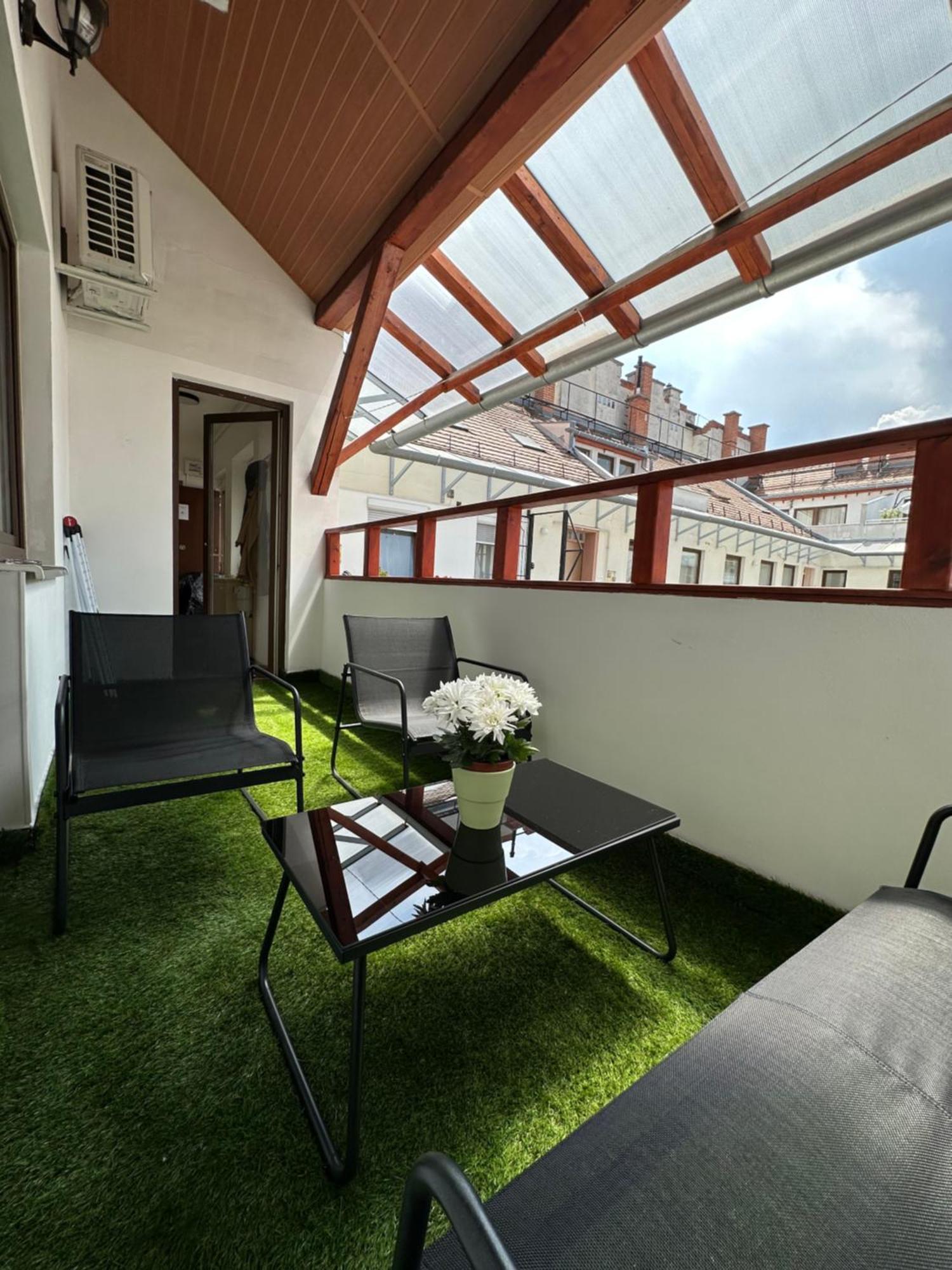 Centroom Apartment Budapest Esterno foto